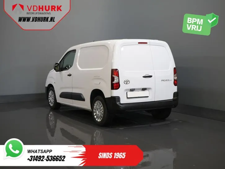 Toyota Proace City 2024 photo 2