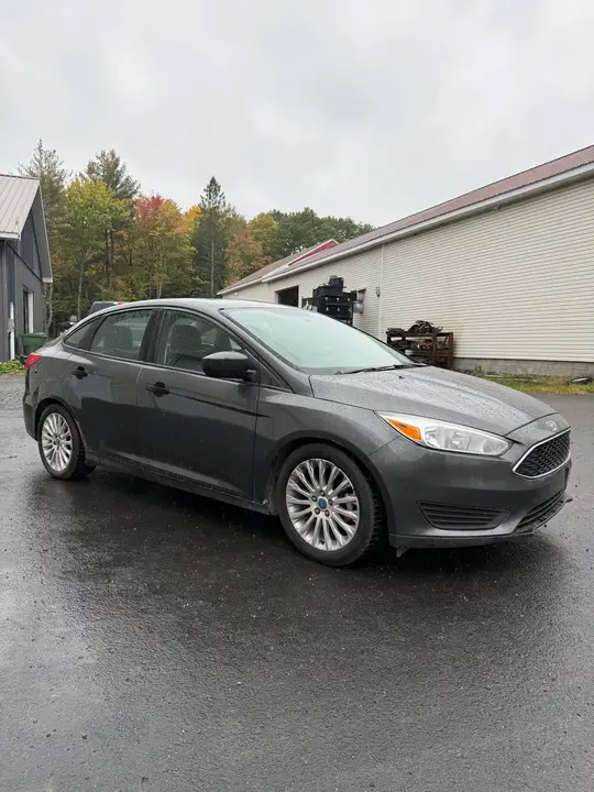 Ford Focus 2015 photo 2