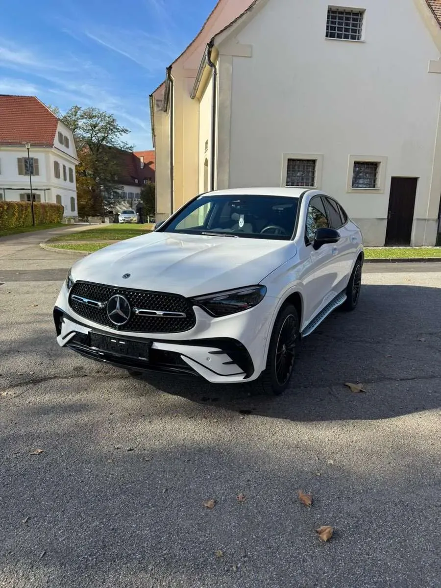 Mercedes-Benz Glc-Class 2024 photo 2