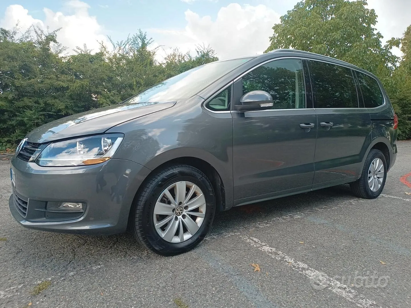 Volkswagen Sharan 2012 photo 4