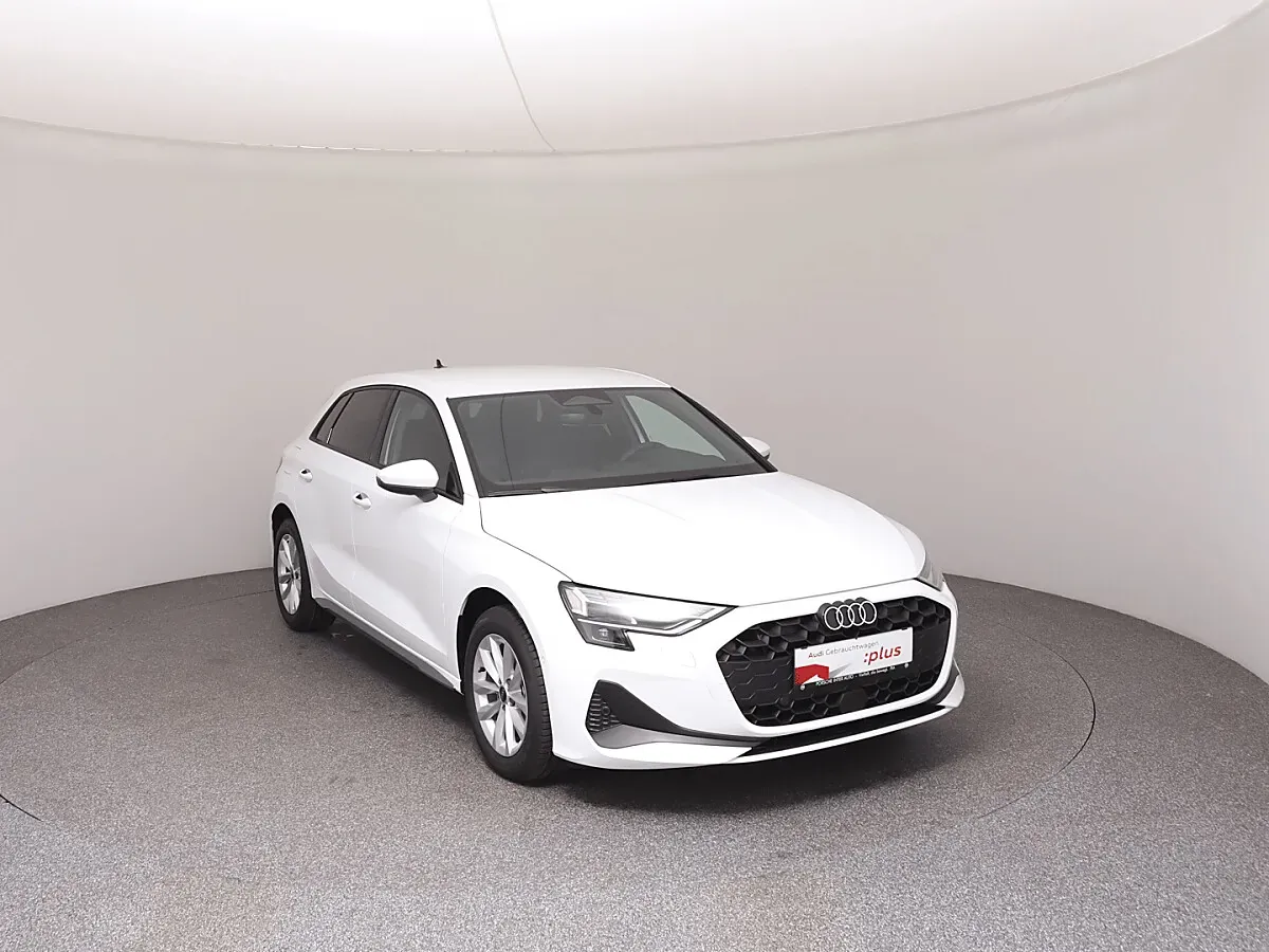 Audi A3 2026 photo 2
