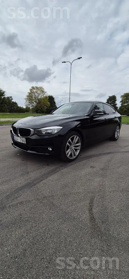 BMW 320 2015 photo 2
