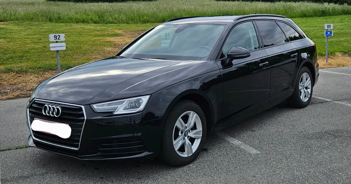 Audi A4 2019 photo 2