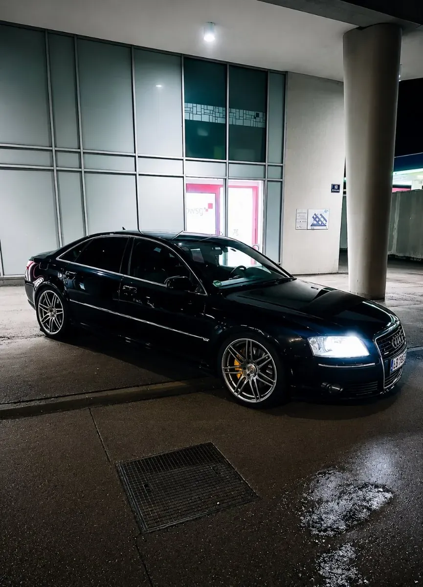 Audi A8 2007 photo 2