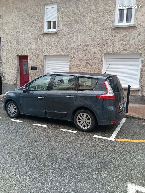 Renault Megane 2009 photo 2