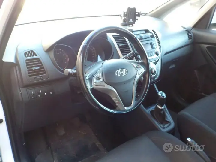 Hyundai Ix20 2016 photo 3