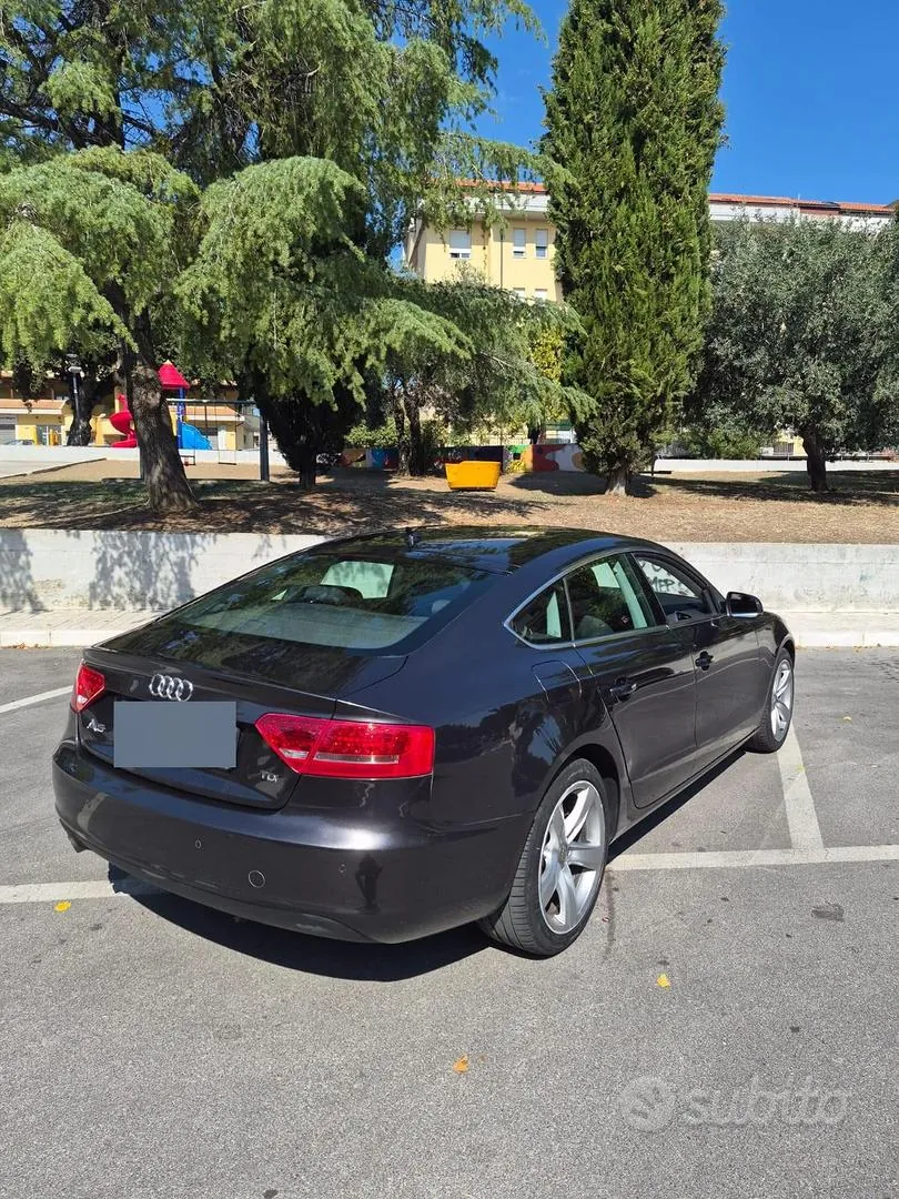 Audi A5 2012 photo 2