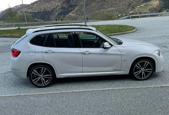 BMW X1 2012 photo 2