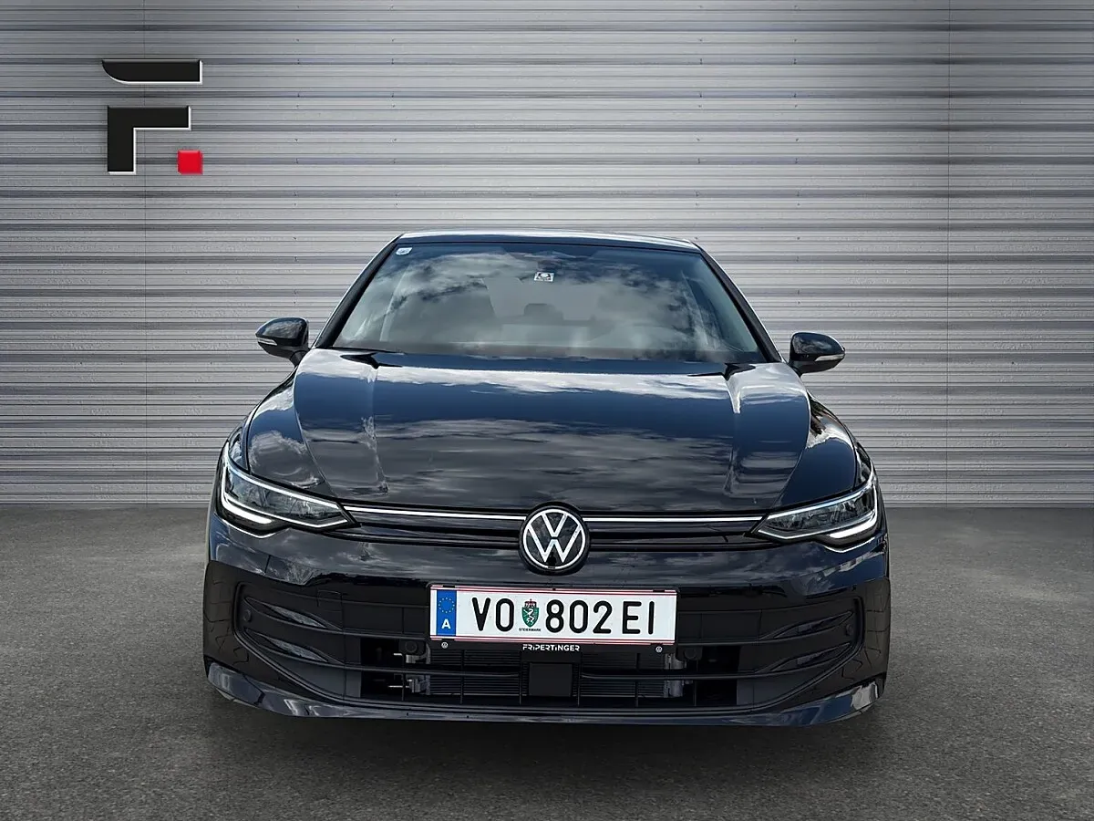 Volkswagen Golf 2026 photo 2