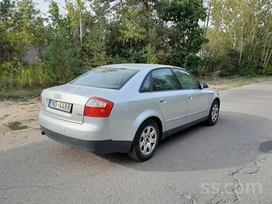 Audi A4 2001 photo 2