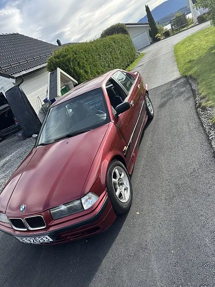 BMW 318I 1992 photo 2
