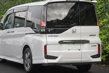 Honda Step Wagon 2018 photo 4