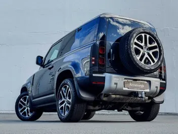 Land Rover Defender 2022 photo 3