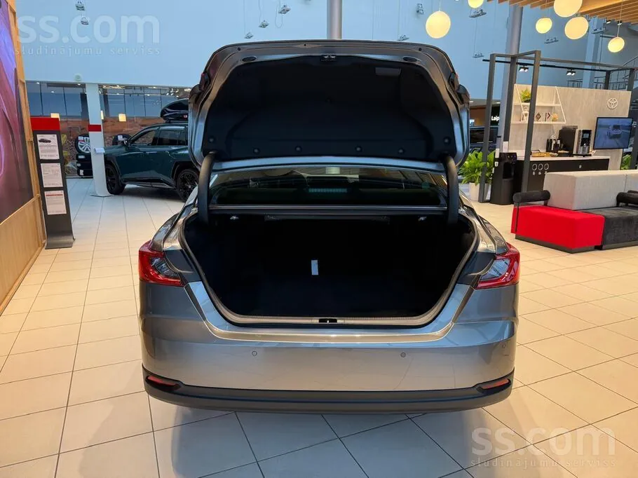 Toyota Camry 2026 photo 3