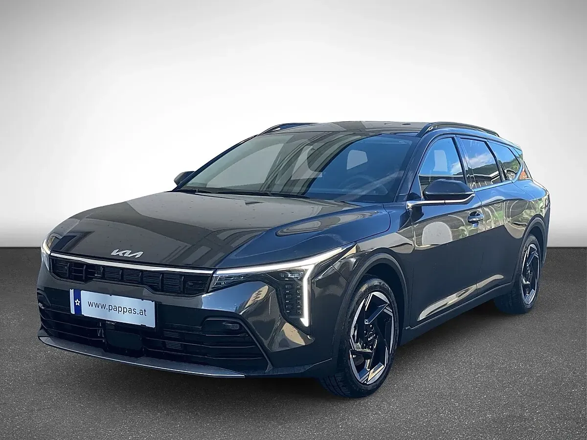 Kia K4 photo 2