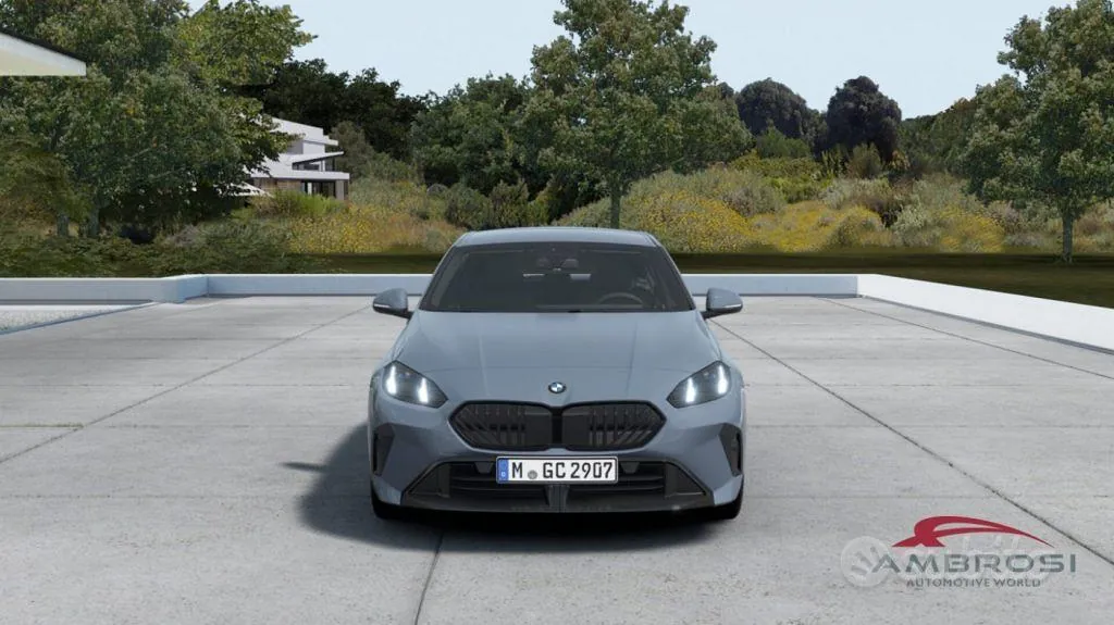 BMW 1 Series 2026 photo 4