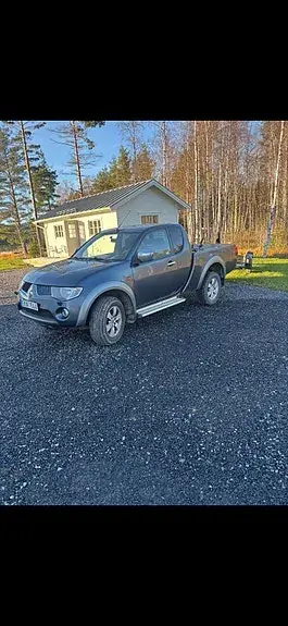 Mitsubishi L200 Club Cab