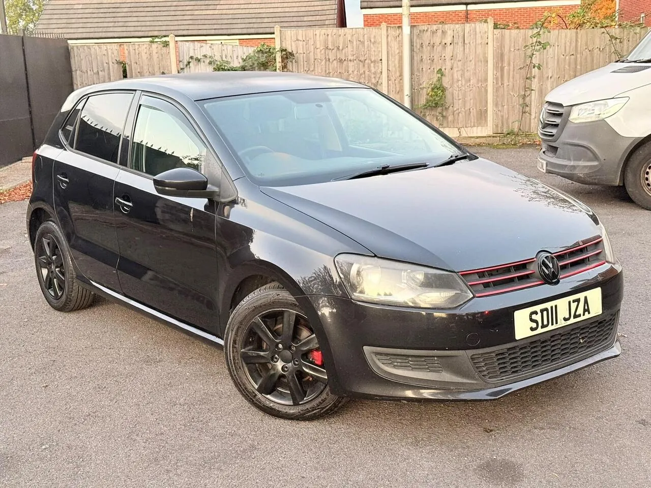 Volkswagen Polo 2011 photo 2
