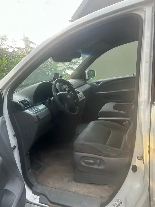 Honda Odyssey 2009 photo 4