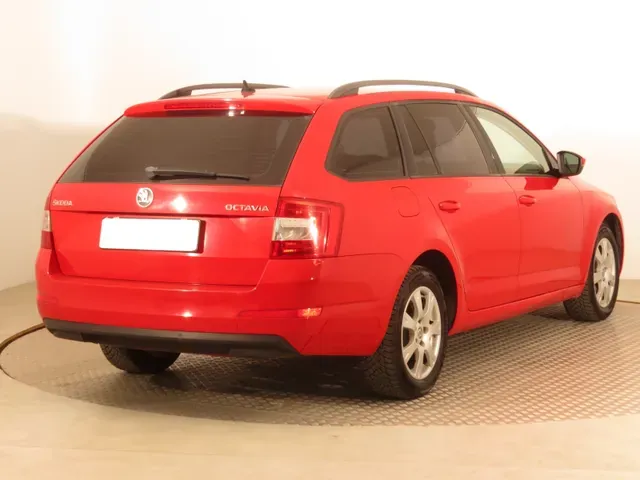 Skoda Octavia Combi 2014 photo 4