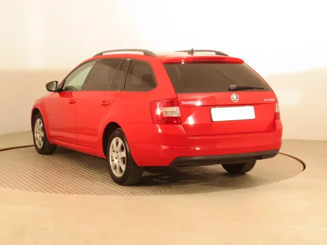 Skoda Octavia Combi 2014 photo 3