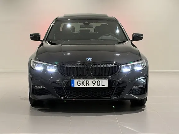 BMW 330E 2022 photo 2