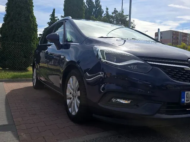 Opel Zafira 2017 photo 2
