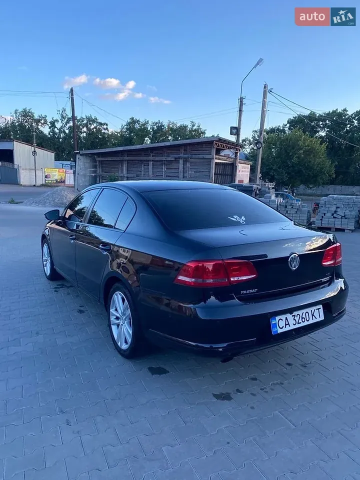 Volkswagen Passat 2010 photo 4