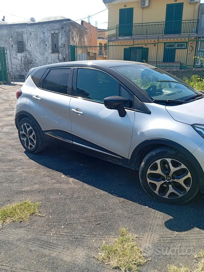 Renault Captur 2018 photo 2