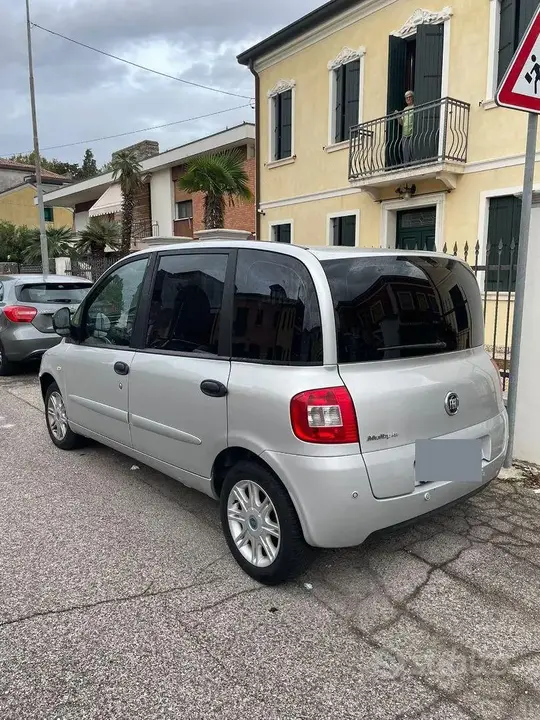 Fiat Multipla 2010 photo 2