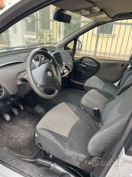 Fiat Multipla 2010 photo 4