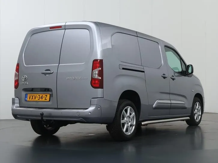 Toyota Proace City 2023 photo 2