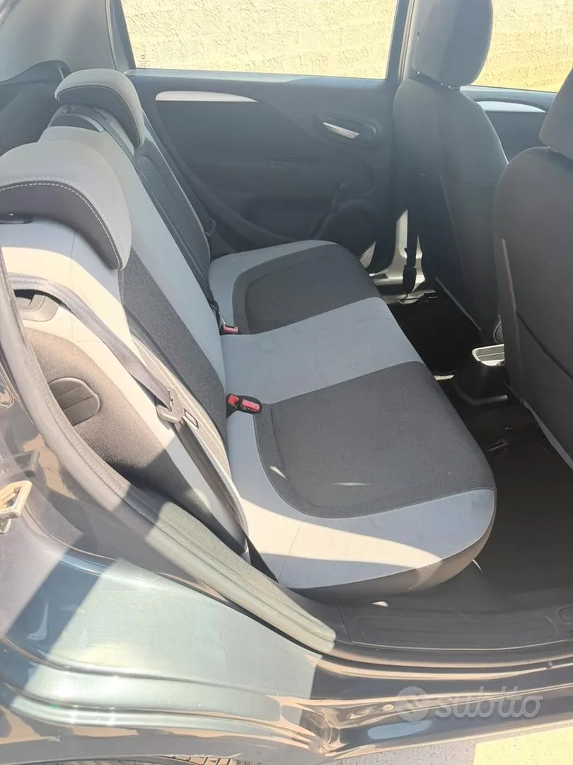 Fiat Punto 2012 photo 5