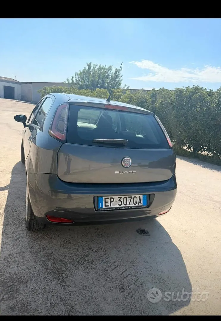Fiat Punto 2012 photo 3