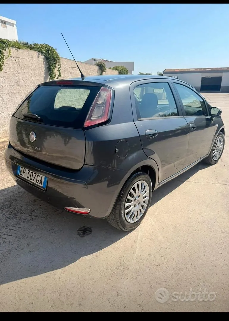 Fiat Punto 2012 photo 4