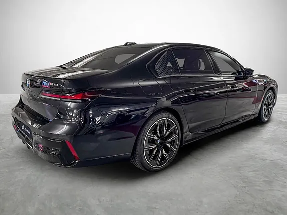 BMW I7 2023 photo 5