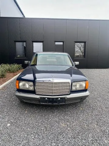Mercedes-Benz 380Se 1984 photo 3