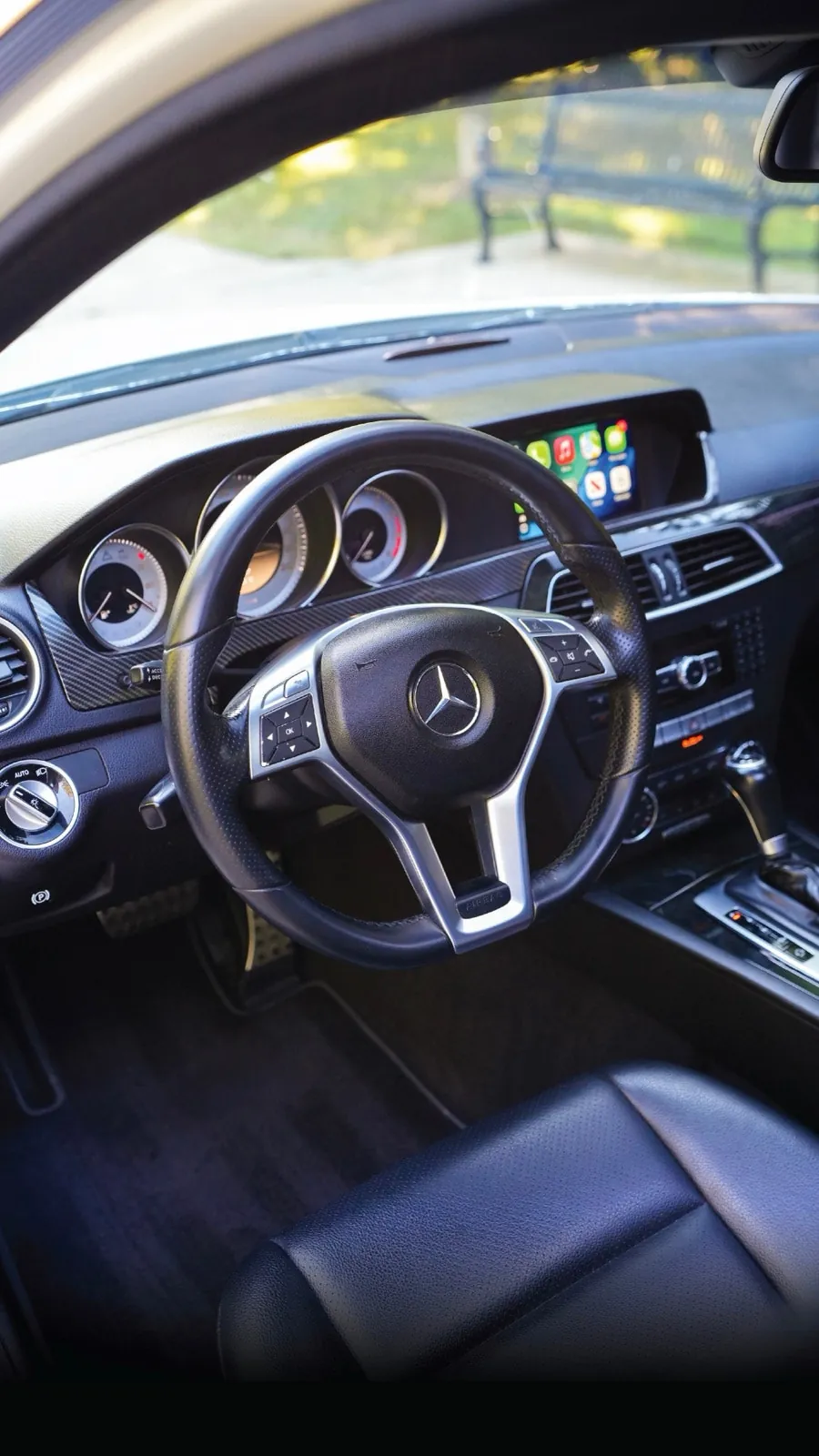 Mercedes-Benz C-Class 2012 photo 2