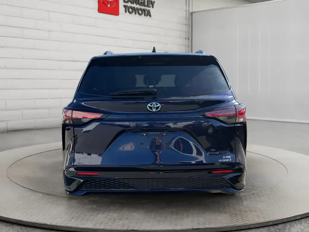 Toyota Sienna 2023 photo 5