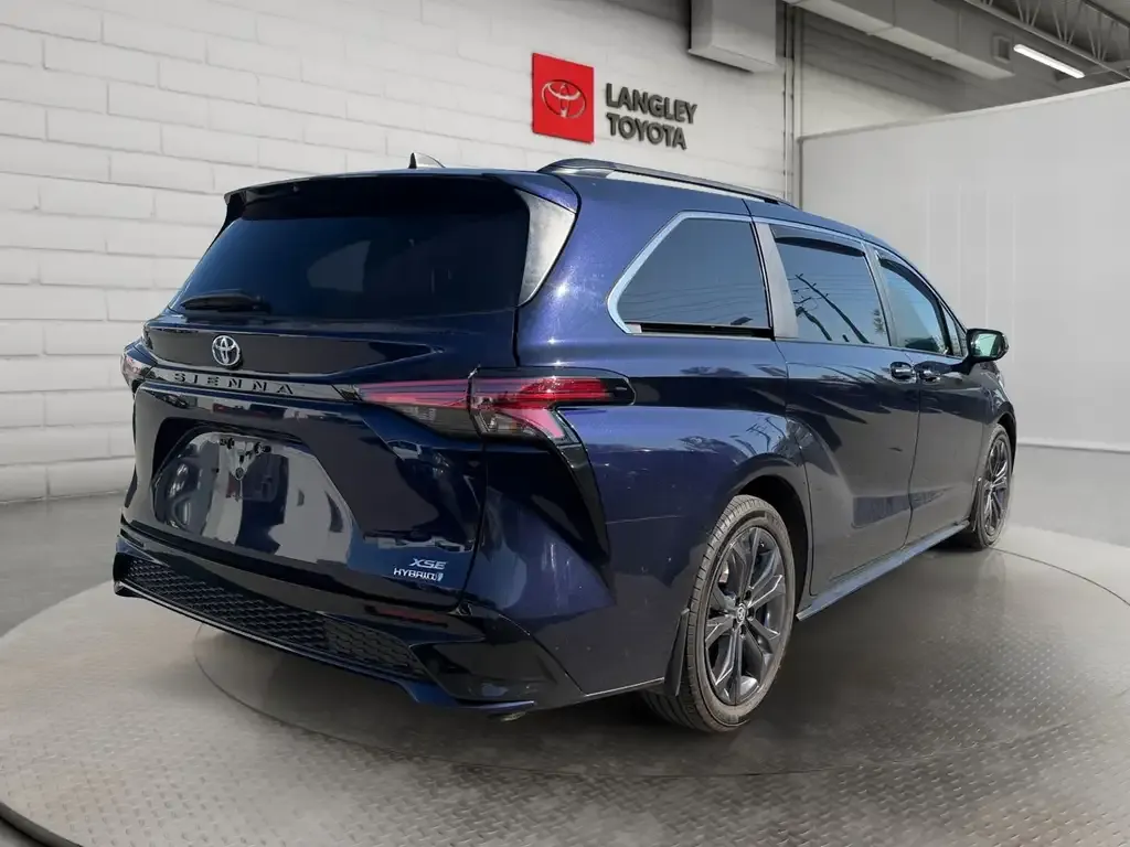 Toyota Sienna 2023 photo 4