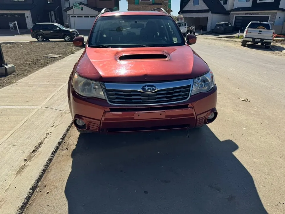 Subaru Forester 2010 photo 2