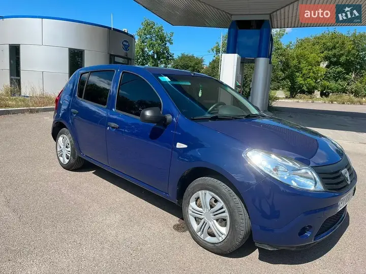 Dacia Sandero 2009 photo 3