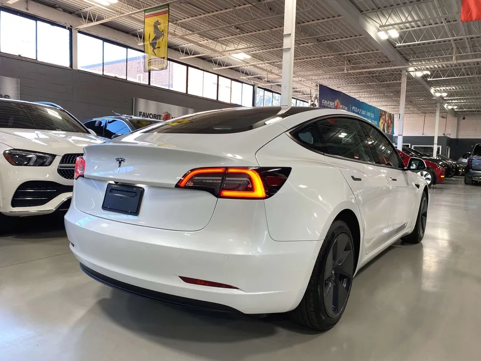 Tesla Model 3 2022 photo 5