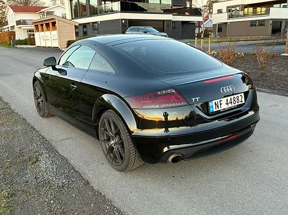 Audi Tt 2011 photo 5