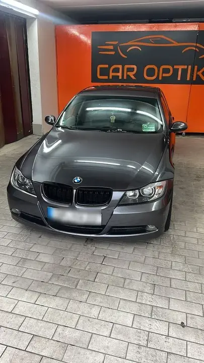 BMW 320I