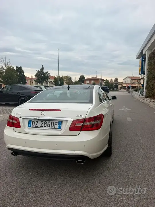 Mercedes-Benz E 350 2009 photo 3