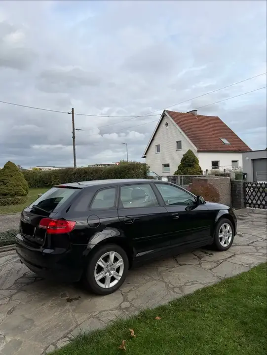 Audi A3 Sportback 2010 photo 3