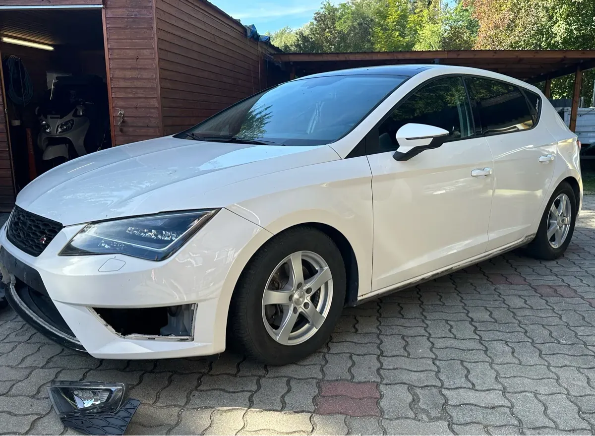 Seat Leon 2013 photo 2