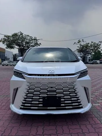 Lexus Lm500H
