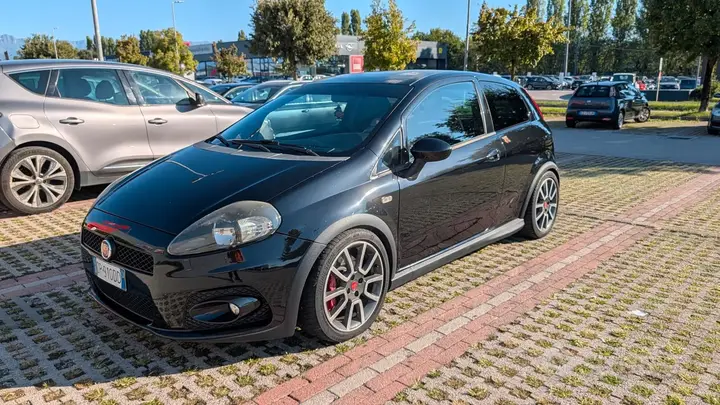 Abarth Grande Punto 2008 photo 2